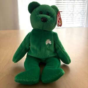 Ty Beanie Baby Erin the Bear 1997 Retired Plush Toy with Tag